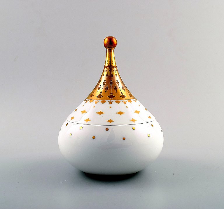 Rosenthal studio line, Bjorn Wiinblad lidded bowl in porcelain.

