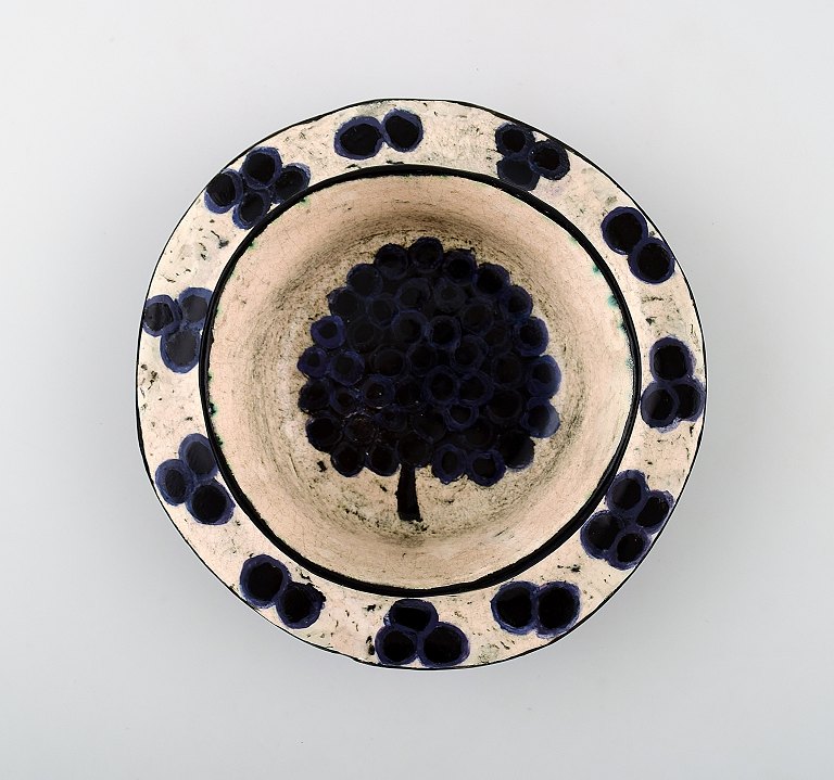 Unique Birger Kaipiainen (1915-1988) Finnish ceramist.
Bowl.