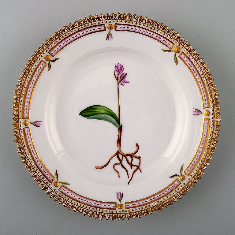 Royal Copenhagen Flora Danica Dessert Plate # 20/3551.
