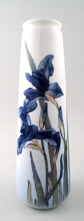 B & G / Bing & Grondahl Art Nouveau vase decorated with flowers.
