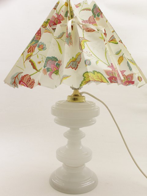 Opaline oil lamp