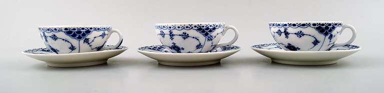 3 sets of teacups in half blonde blue fluted from Royal Copenhagen.
Small teacup (no. 1/527).