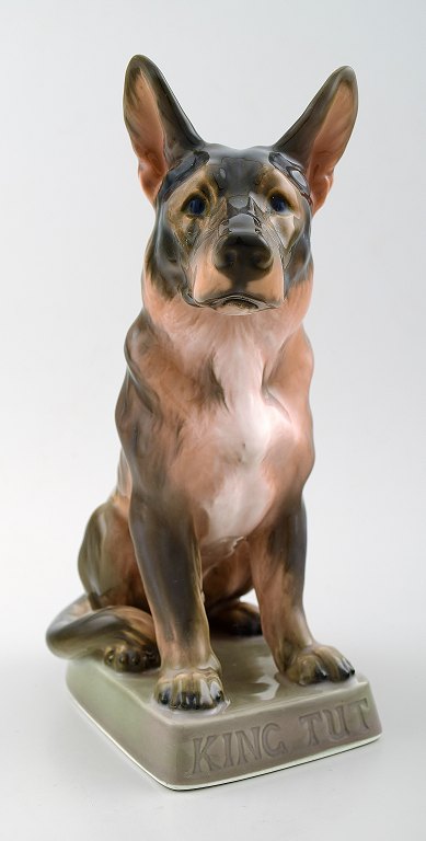 Very Rare Dahl Jensen German shepherd, King Tut.
Model number 1100.