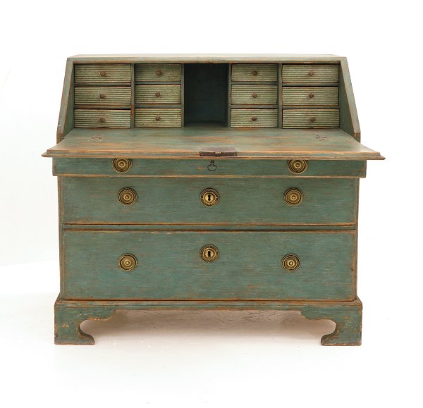 Green decorated bureau.