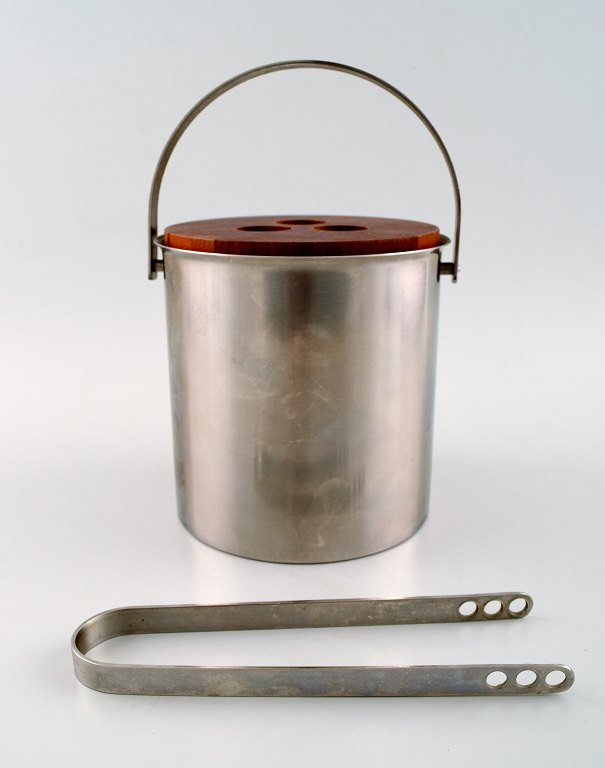 Arne Jacobsen for Stelton ice bucket with tongs in stainless steel.
