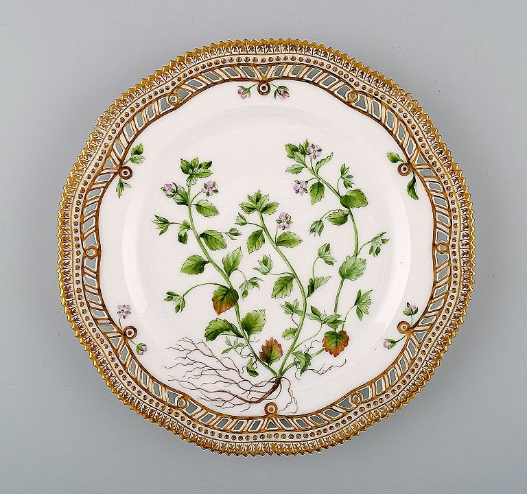 Royal Copenhagen Flora Danica openwork plate # 20/3554.