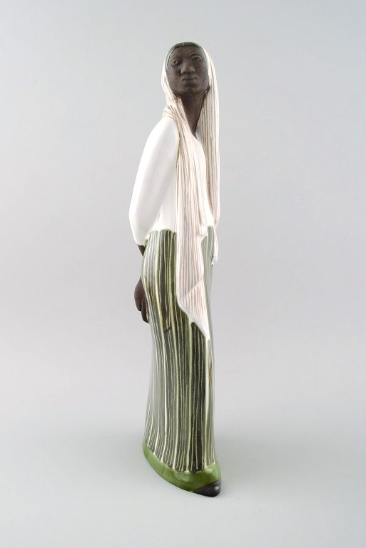 MARI SIMMULSON figure, ceramics, Upsala-Ekeby.
Indonesian woman.