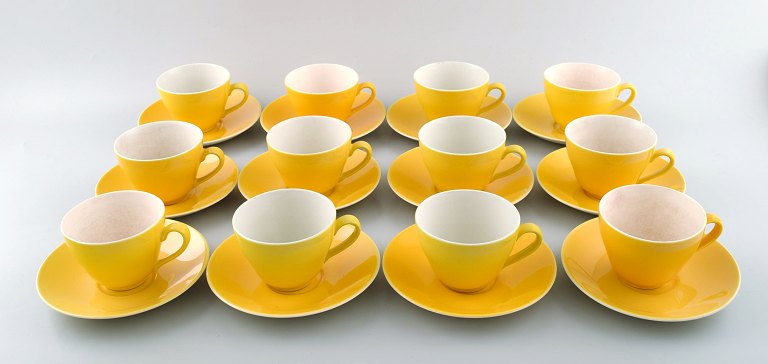 12 pcs. Susanne Yellow Confetti Royal Copenhagen / Aluminia coffee service.
Confetti Aluminia 12 coffee cups.