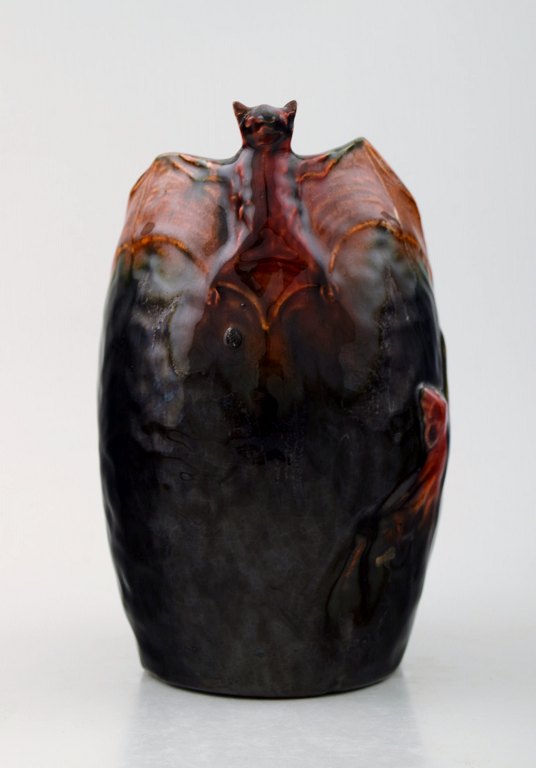 Michael Andersen keramik.
Vase med flagermus.