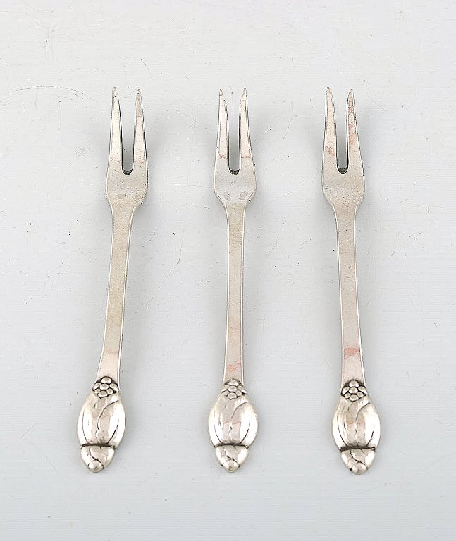 Evald Nielsen number 6, three forks in silver.
