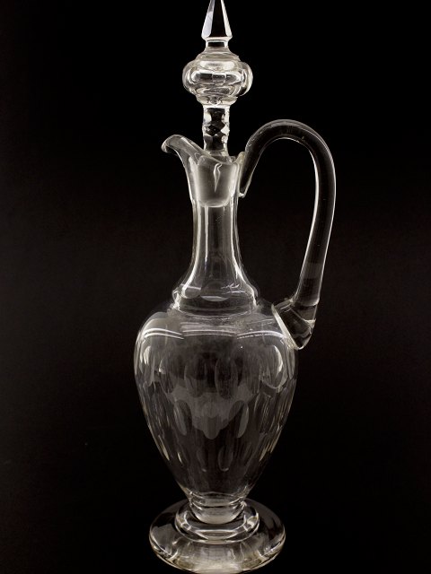 Red winw decanter