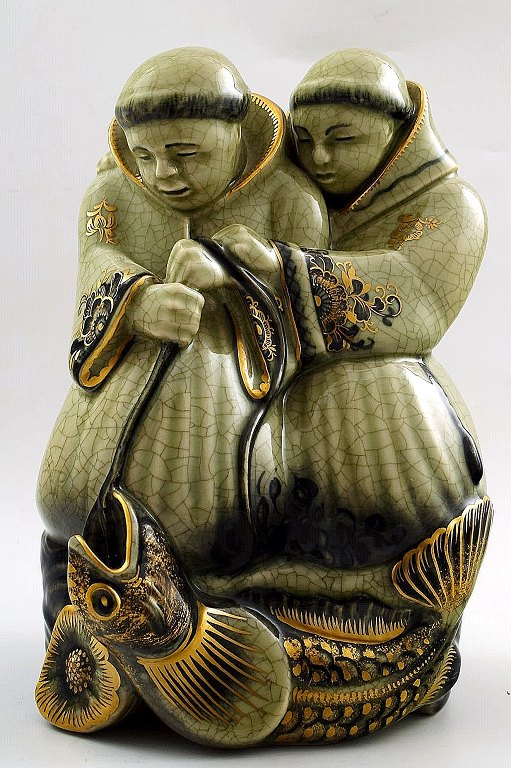 Rare Georg Thylstrup for Royal Copenhagen Crackled / Craquelé Figure. Two monks 
1605.