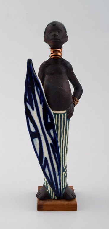 Rolf Palm, Höganäs, unique pottery figurine of chief.