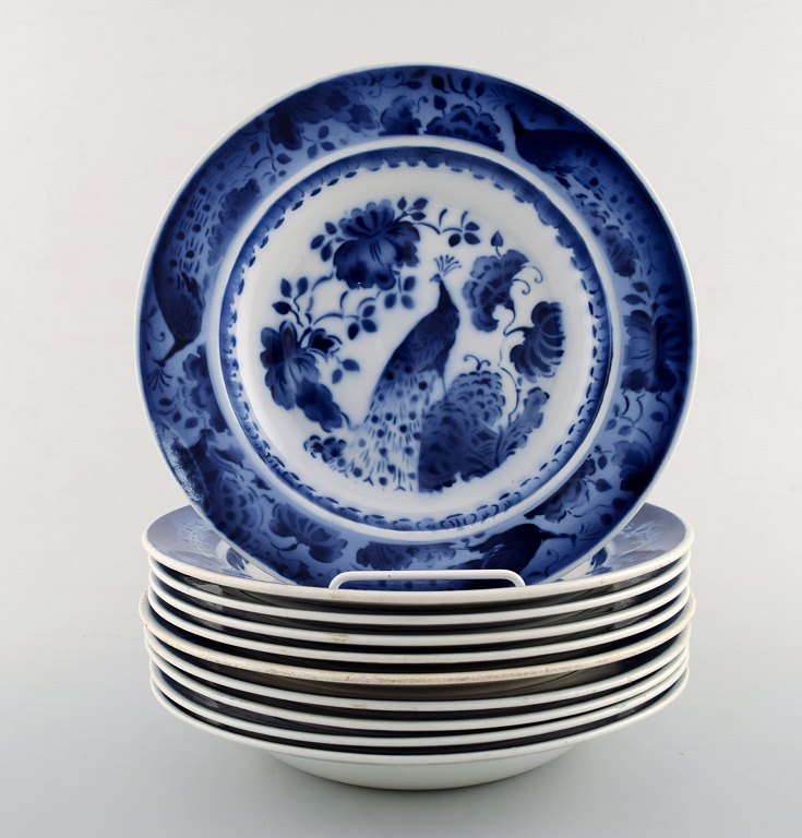 Peacock from Copenhagen faience / Aluminia.
Deep plate in faience. 10 pieces in stock.