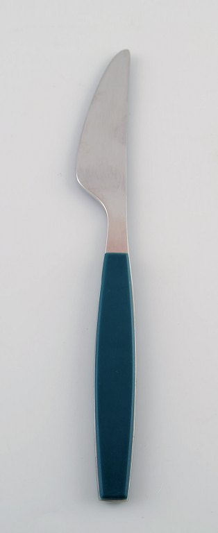 12 dinner knifes, Henning Koppel. Strata cutlery stainless steel and green 
plastic. Designed by Georg Jensen.