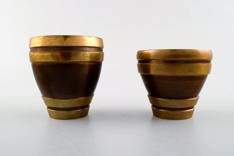 Cawa art deco vases in bronze, approx. 1940s
Danish design.