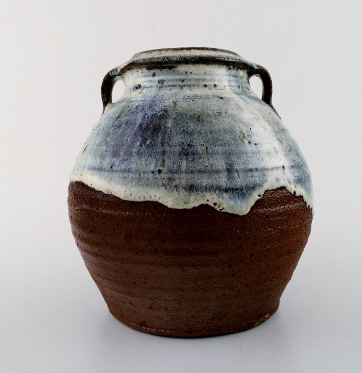 Gutte Eriksen, own workshop, ceramic vase with two handles.
