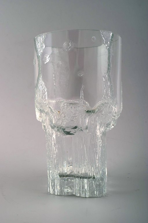 Iittala, Tapio Wirkkala art glass vase.

