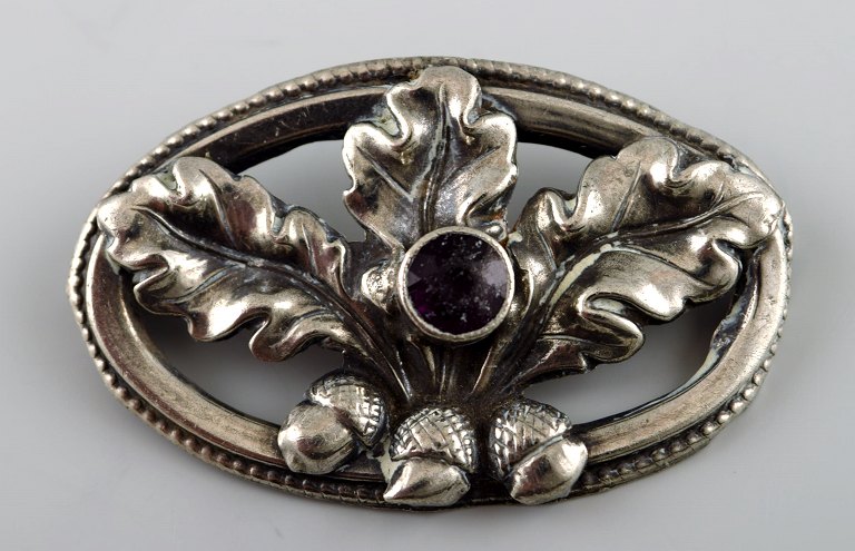 Danish Art Nouveau brooch in silver. 
Early 1900s.