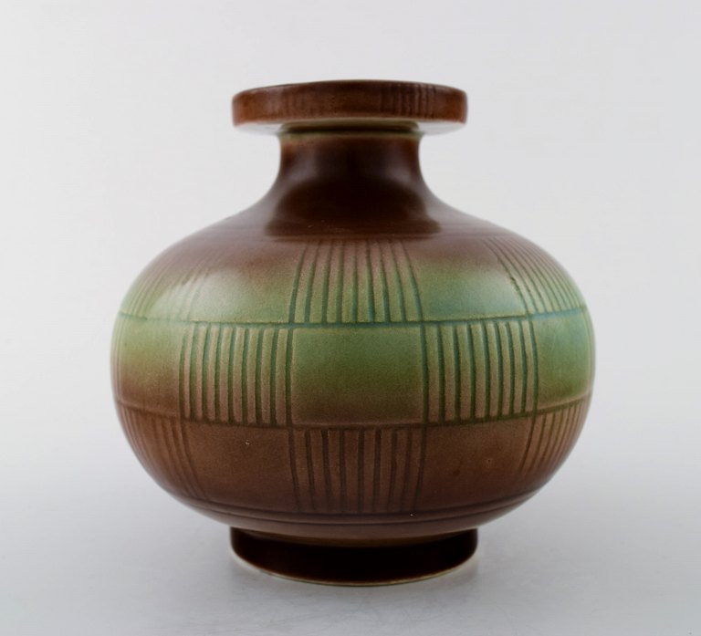 Rørstrand / Rörstrand Art deco faience vase, 1940s.
