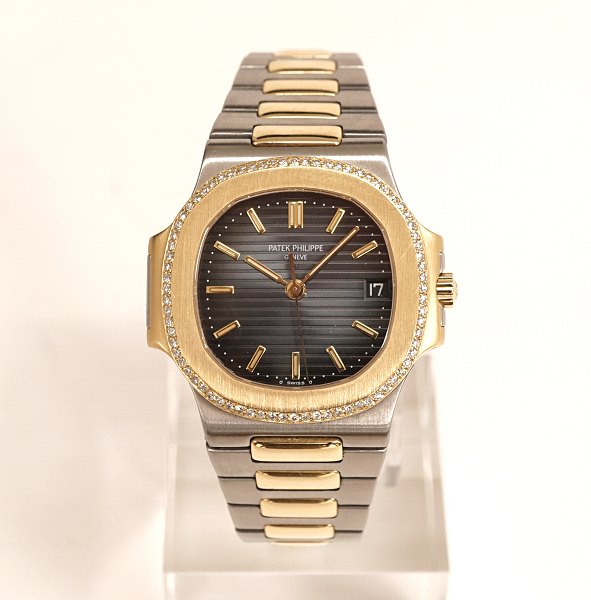 Patek Philippe Nautilus, full set, ref. 3800/002JA. Steel and 18ct Gold. 76 Diamonds. Bought 04.11.92. D: 37mm