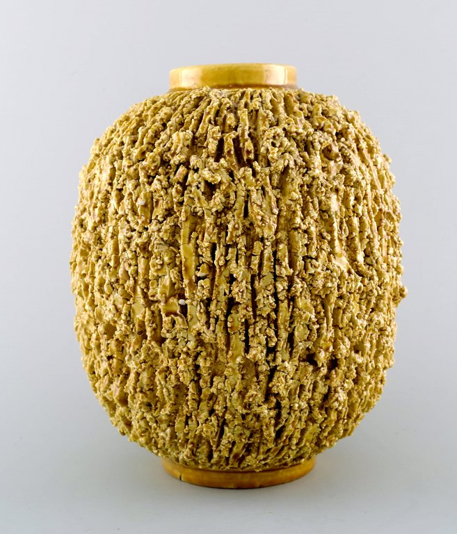 Rörstrand / Rorstrand Gunnar Nylund "Chamotte" vase. "Hedgehog Vase".