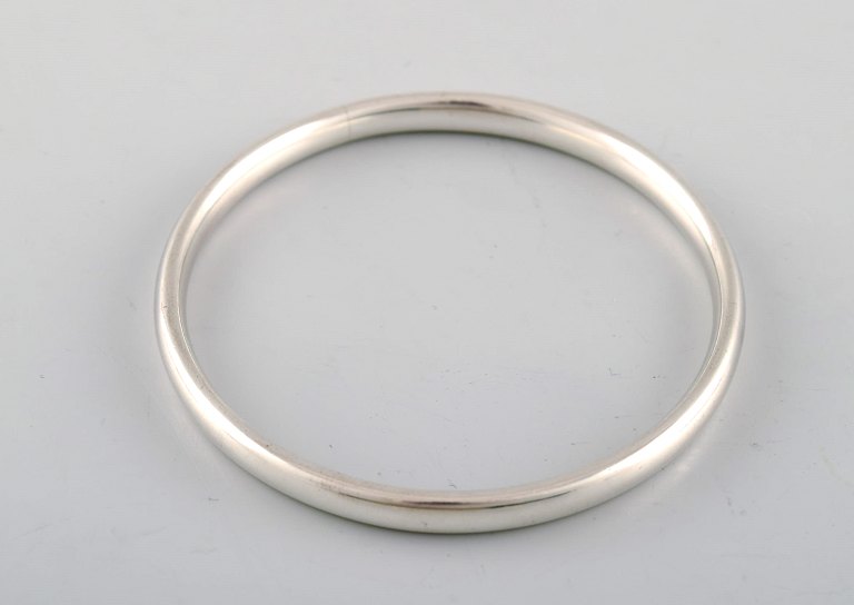 Just Andersen f. Godhavn, Grønland 1884, d. Glostrup 1943.
Armbånd af Sterlingsølv 1950´erne. Design 637.