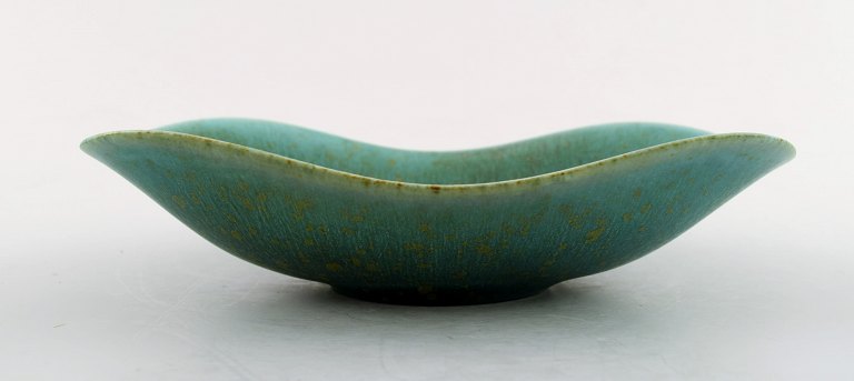 Rörstrand / Rorstrand Gunnar Nylund ceramic bowl.
Beautiful green speckled glaze.