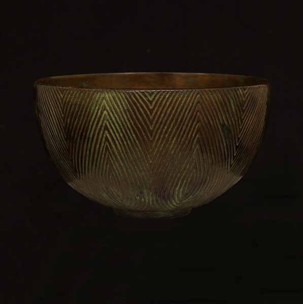 Axel Salto, 1889-1961, bronze bowl. Signed. H: 10cm. D: 18cm. W: 2.119gr