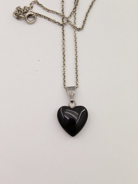 830 silver necklace 44 cm. with amber heart sold