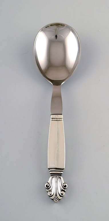 Georg Jensen, pattern Acanthus. Designed by Johan Rohde.
Serving spoon sterling silver / stainless steel.