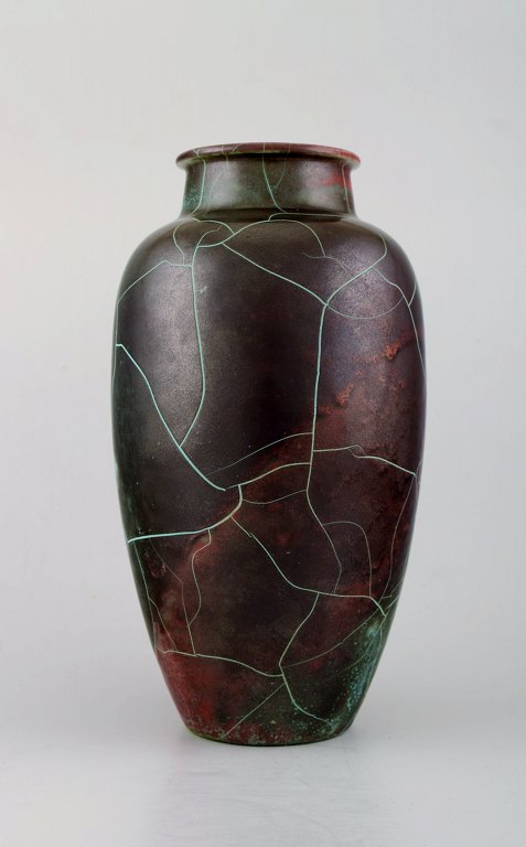 Richard Uhlemeyer, German ceramist.
Ceramic vase.