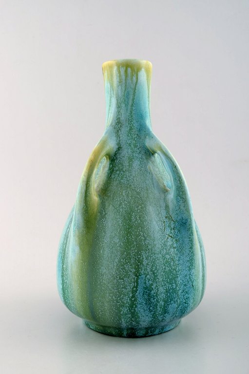 Large Rorstrand art nouveau crackled/craquelé vase in faience. ca. 1900.
