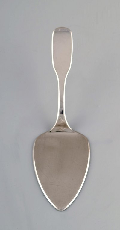 Hans Hansen cutlery Susanne serving spade in sterling silver.
