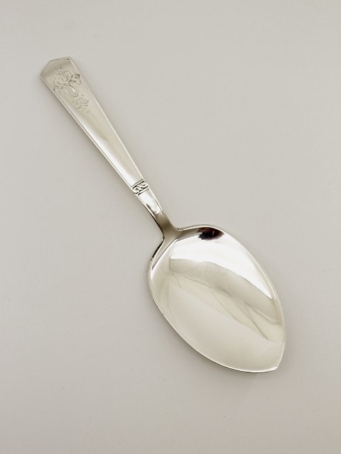 Silver cake spade