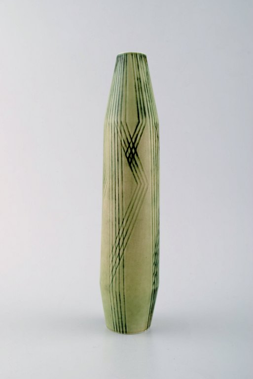 Carl-Harry Stalhane for Rorstrand / Rørstrand, ceramic vase.
