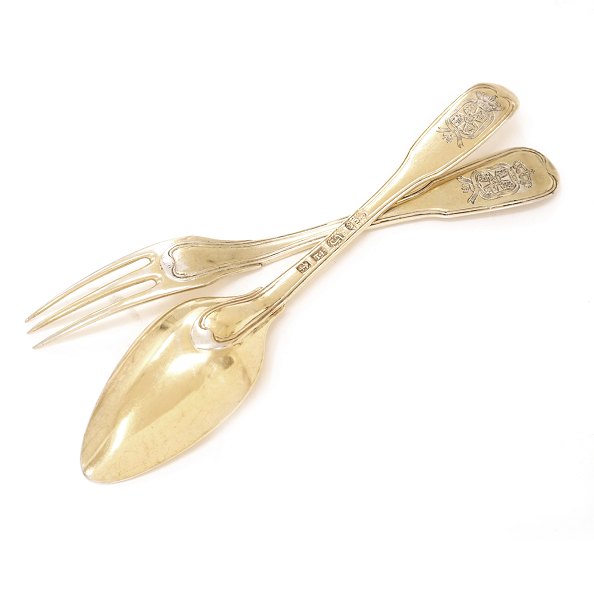 Gilt silver cutlery with the Danish coat of arms. Copenhagen, Denmark, 
1793-1808. L spoon: 17,5cm. L fork: 16,8cm. W: 543gr