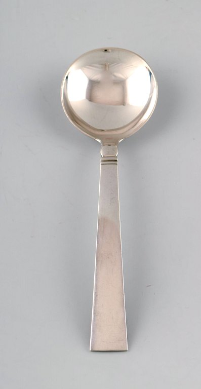 Georg Jensen Block / Acadia boullion / soup spoon.
