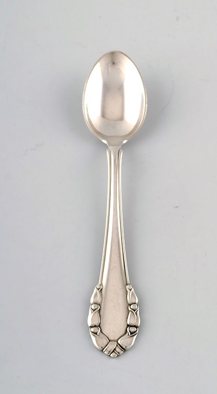 Georg Jensen "Lily of the valley" in sterling silver.
