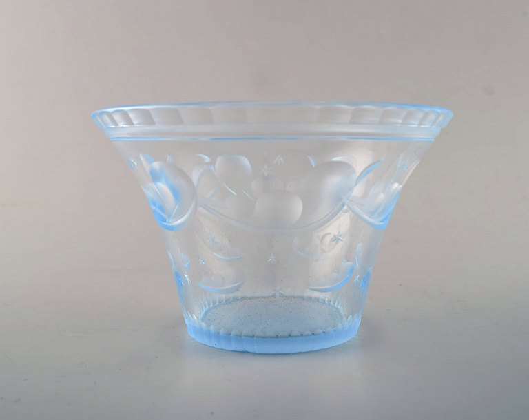 SIMON GATE for Orrefors, Art deco bowl in satin-cut light blue art glass. 1928.
