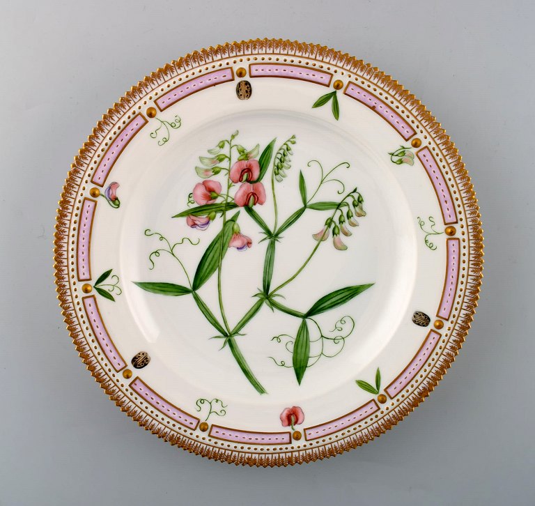 Royal Copenhagen Flora Danica dinner plate # 20/3549.
