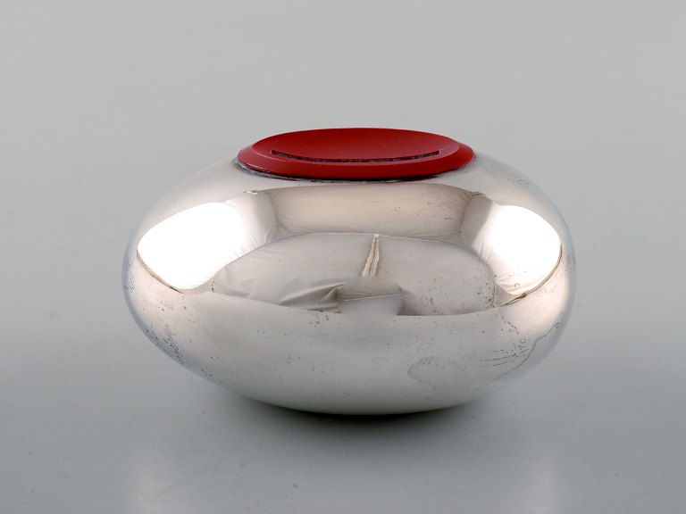 Hans Bunde for Cohr. Egg shaped money box in stainless steel. Danish design, 
1970