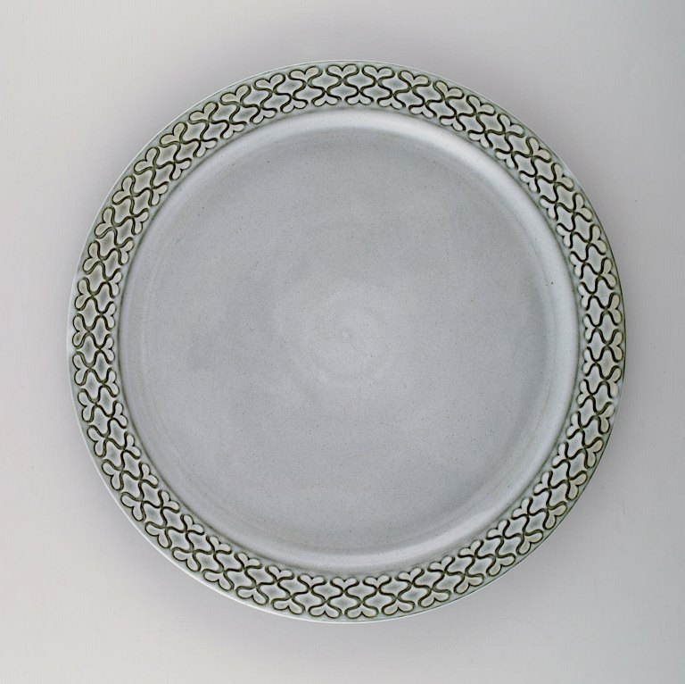 Bing & Grondahl. Round dish.B & G Grey Cordial Quistgaard Nissen Kronjyden stoneware.