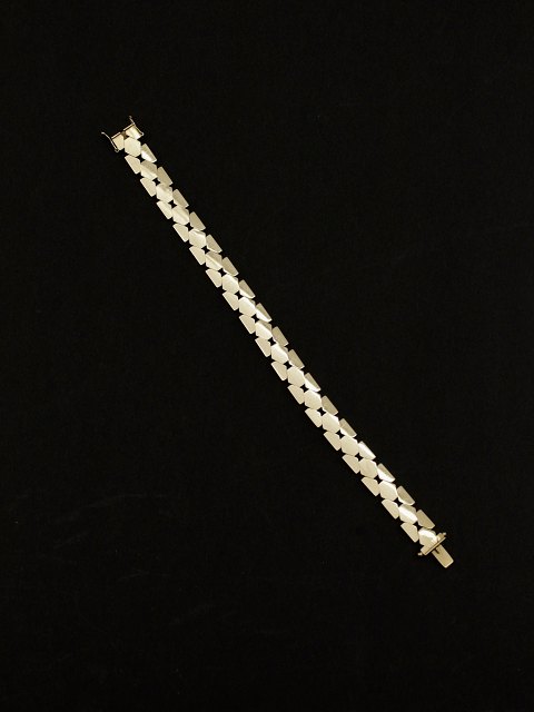 14 carat gold bracelet