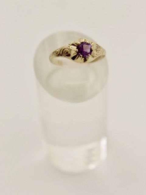 8 carat gold ring size 52 with amethyst