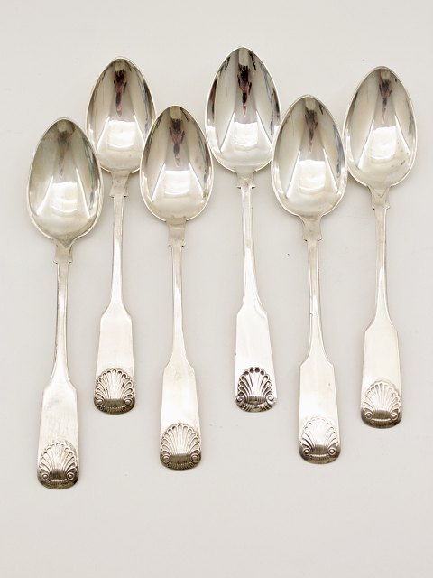 Mussel dessert spoons