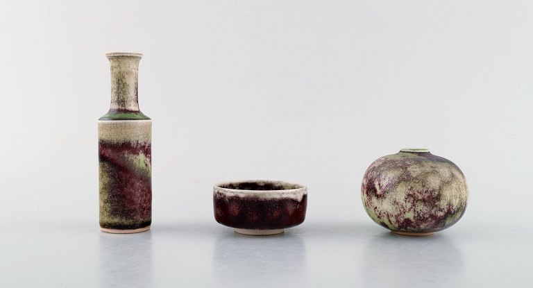 Stig Lindberg for Gustavsberg Studio Hand. Three miniature vases in beautiful 
aniara glaze. 1960 / 70