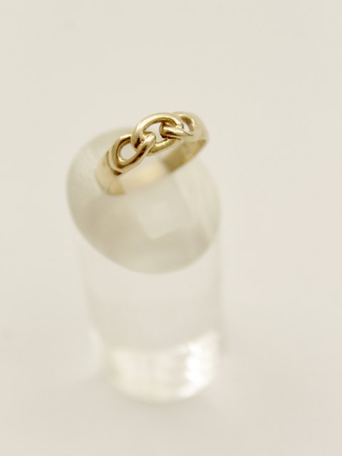 14 carat gold lodge ring sold