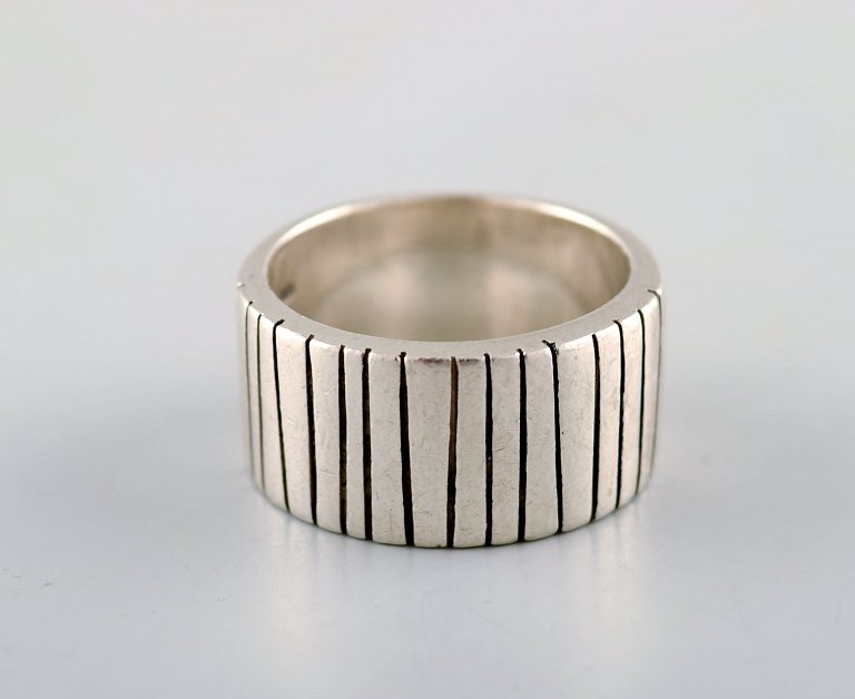 Svensk modernistisk ring i sterlingsølv. 1960