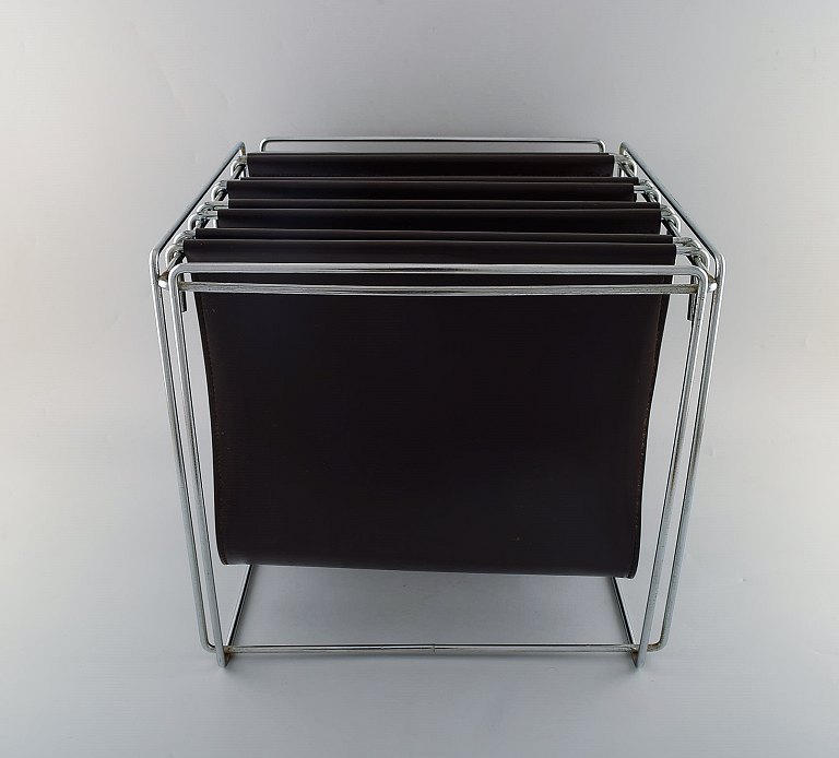 Max Sauze. French designer. Magazine holder in chrome and brown leather. 1980